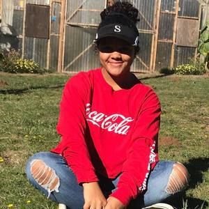 Meet your Posher, Desiree